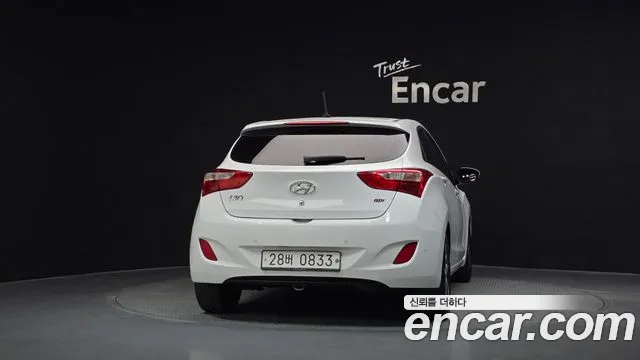 Hyundai i30 2015 thumb 4