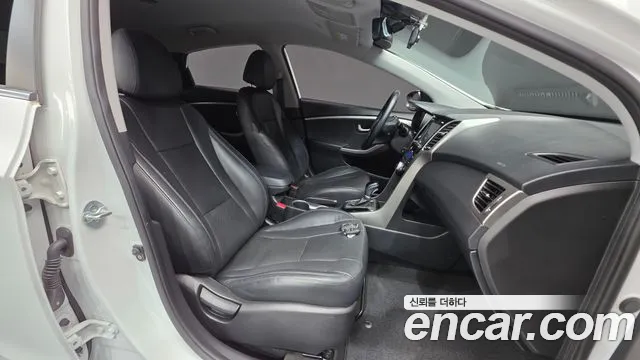 Hyundai i30 2015 thumb 10