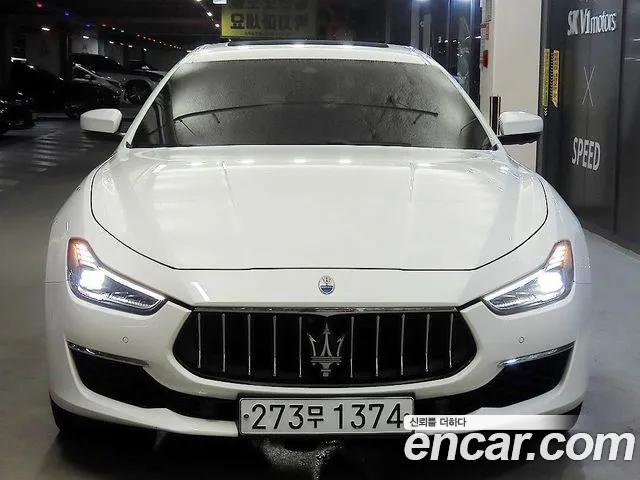 Maserati Ghibli 2019 thumb 3
