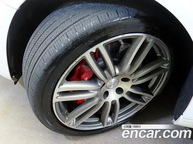 Maserati Ghibli 2019 thumb 5