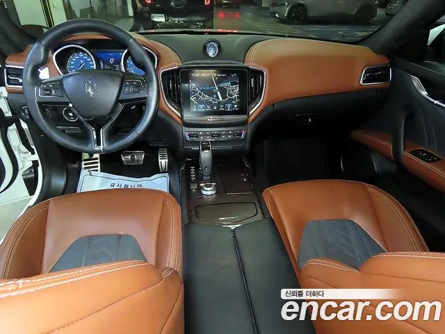 Maserati Ghibli 2019 thumb 7