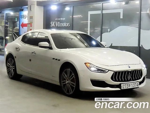 Maserati Ghibli 2019 thumb 11