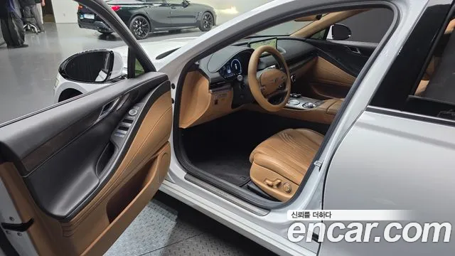 Genesis G80 2021 thumb 10