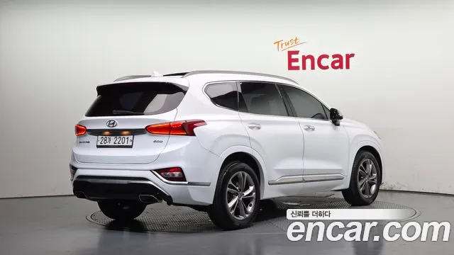 Hyundai Santa Fe 2018 thumb 2