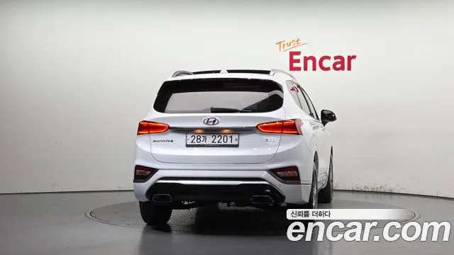 Hyundai Santa Fe 2018 thumb 4