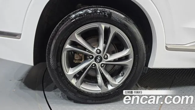 Hyundai Santa Fe 2018 thumb 5