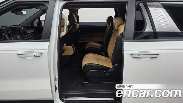 Kia Carnival 2023 thumb 11