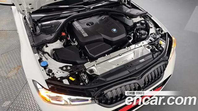 BMW 3-Series 2025 thumb 5