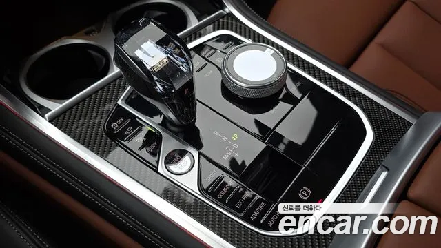 BMW 8-Series 2026 thumb 9