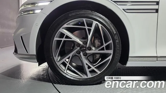 Genesis G90 2022 thumb 5