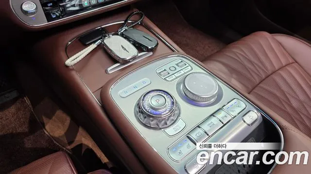 Genesis G90 2022 thumb 9