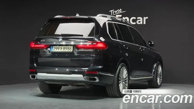 BMW X7 2021 thumb 2