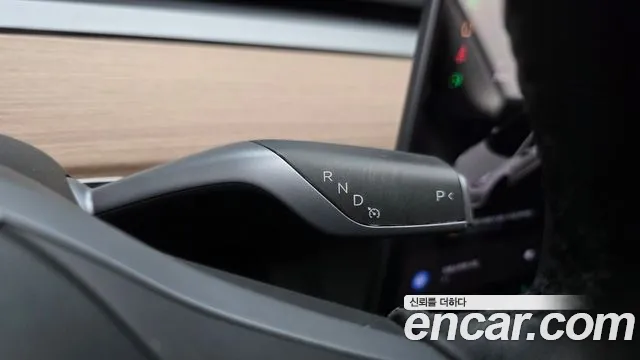Tesla Model 3 2021 thumb 9