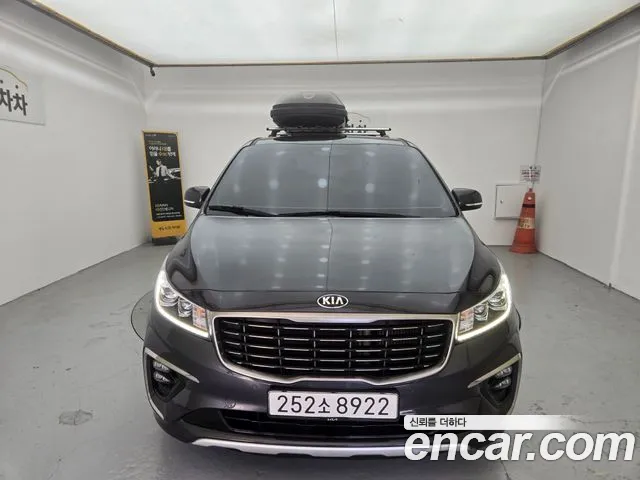 Kia Carnival 2019 thumb 3