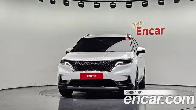 Kia Carnival 2023 thumb 3