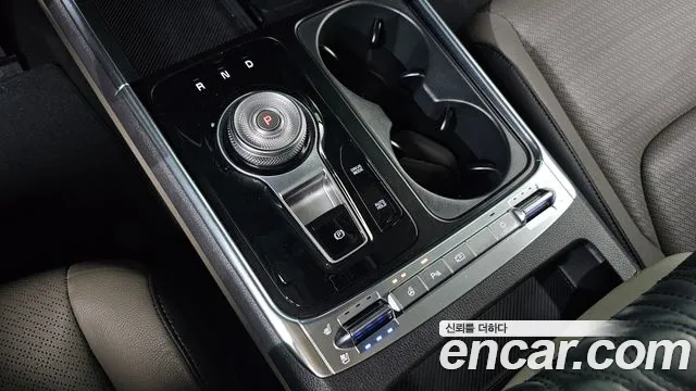 Kia Carnival 2024 thumb 9