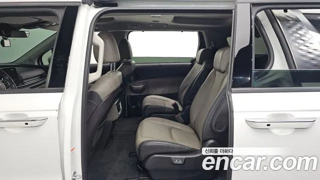Kia Carnival 2024 thumb 12