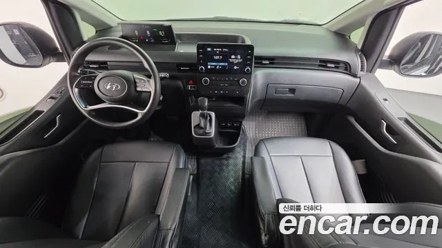 Hyundai Staria 2023 thumb 7