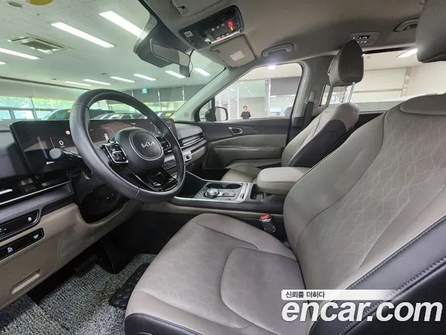 Kia Carnival 2024 thumb 6