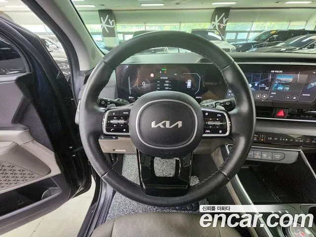Kia Carnival 2024 thumb 8