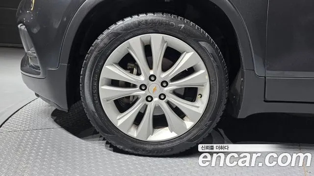 ChevroletGMDaewoo Tracker 2016 thumb 5