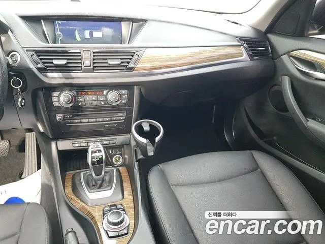BMW X1 2014 thumb 10