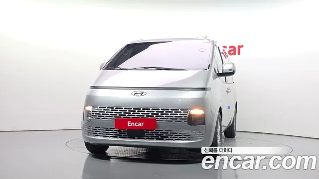 Hyundai Staria 2022 thumb 3