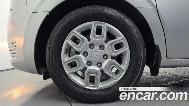 Hyundai Staria 2022 thumb 5