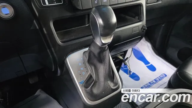 Hyundai Staria 2022 thumb 9