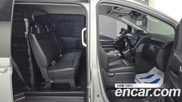 Hyundai Staria 2022 thumb 11