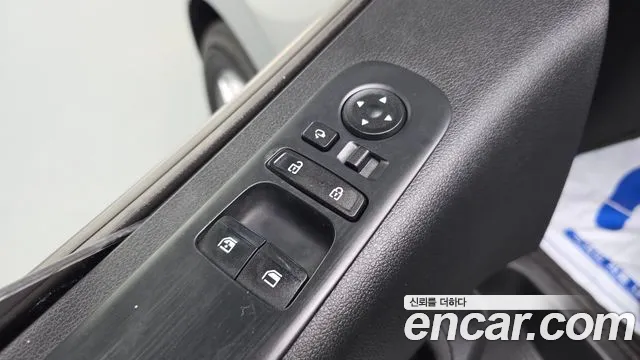 Hyundai Staria 2022 thumb 12
