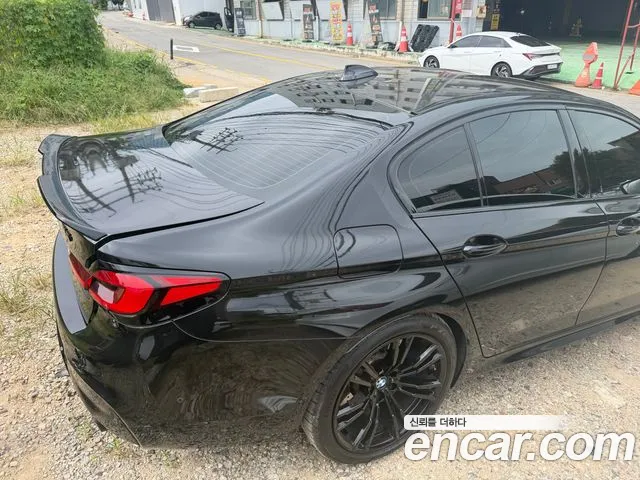 BMW M5 2019 thumb 2