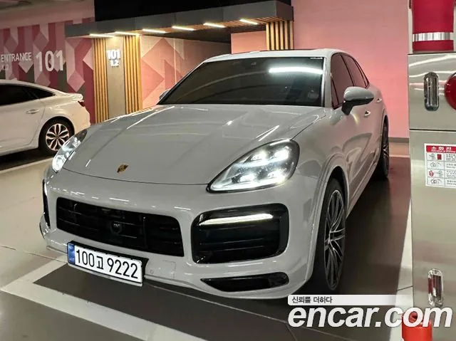 Porsche Cayenne 2021 thumb 6