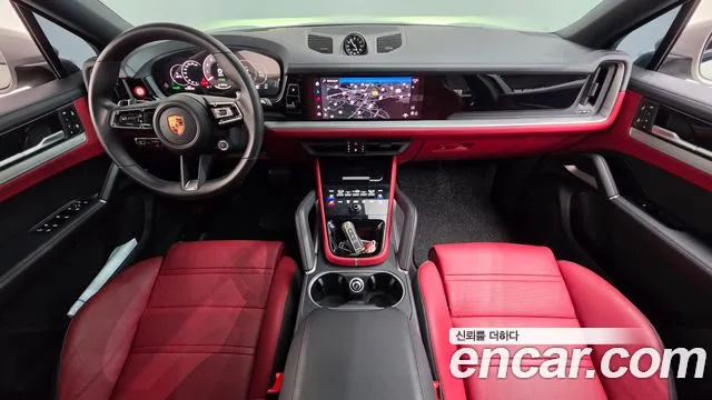 Porsche Cayenne 2024 thumb 6