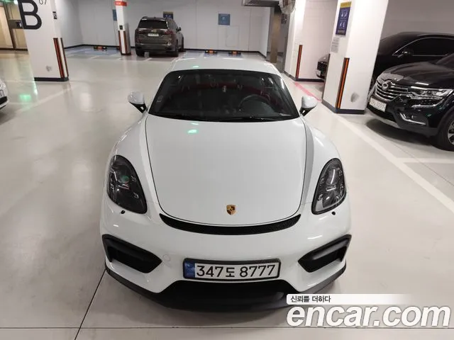 Porsche Cayman 2020 thumb 3