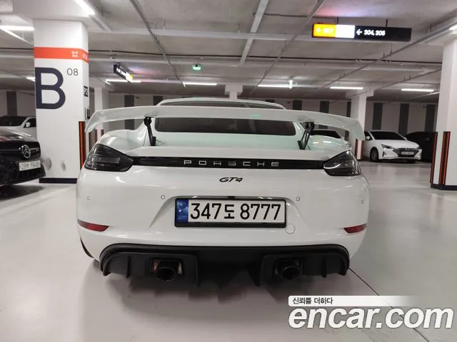Porsche Cayman 2020 thumb 4