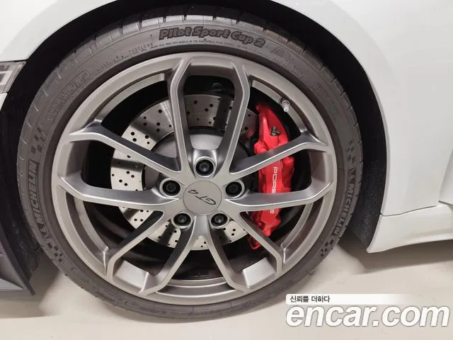 Porsche Cayman 2020 thumb 5