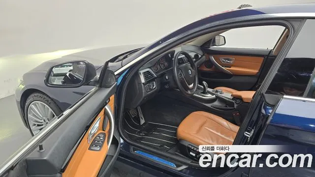 BMW 4-Series 2017 thumb 10