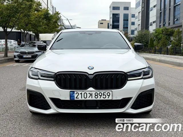 BMW 5-Series 2023 thumb 3