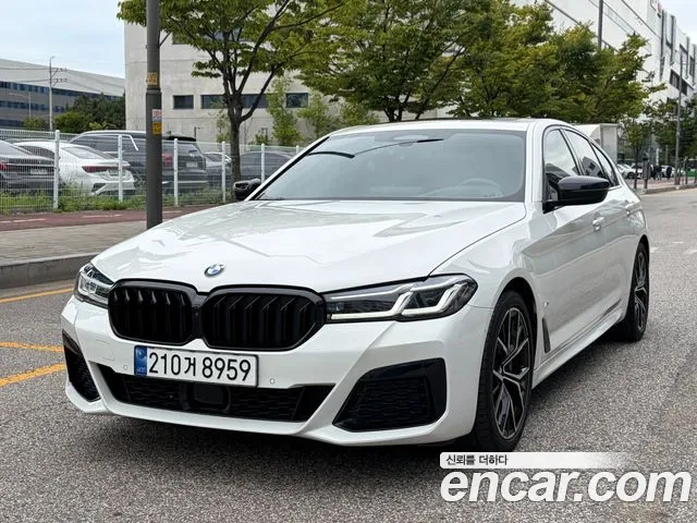 BMW 5-Series 2023 thumb 11
