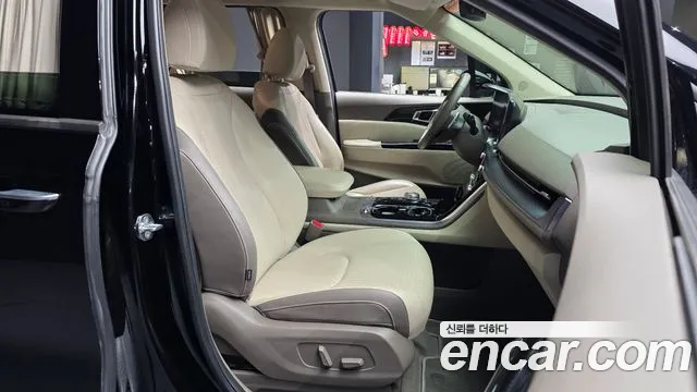 Kia Carnival 2022 thumb 10