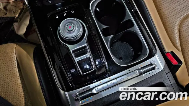 Kia Carnival 2021 thumb 12