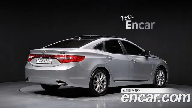 Hyundai Grandeur 2011 thumb 2