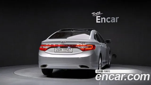 Hyundai Grandeur 2011 thumb 4