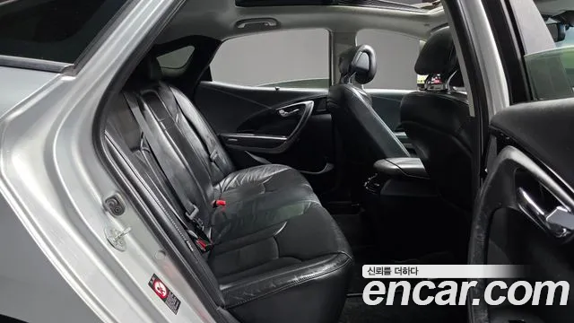 Hyundai Grandeur 2011 thumb 11