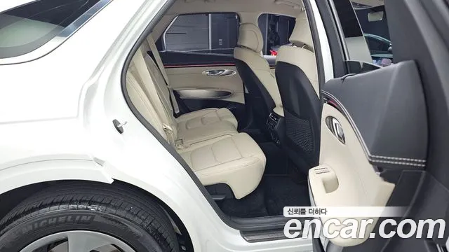 Genesis GV70 2026 thumb 11