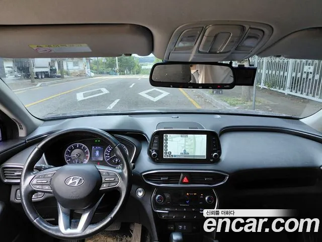 Hyundai Santa Fe 2019 thumb 8