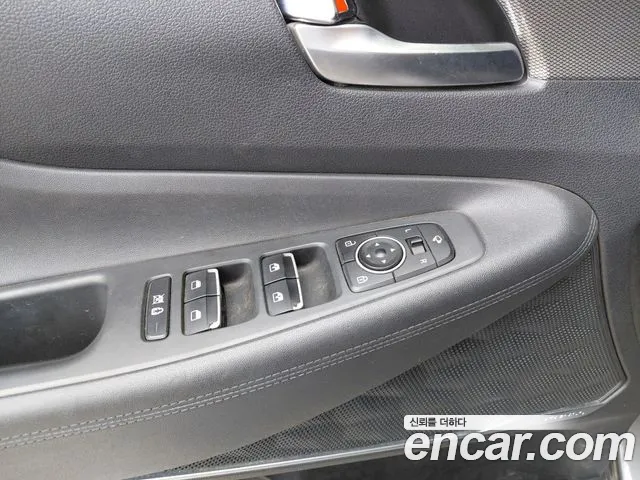 Hyundai Santa Fe 2019 thumb 9