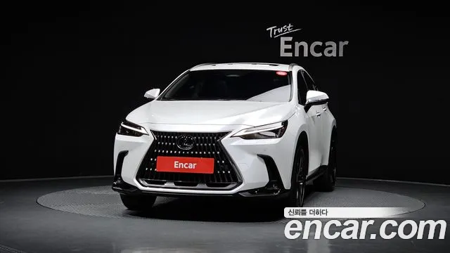 Lexus NX 2025 thumb 3