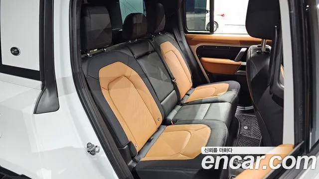 Land Rover Defender 2024 thumb 11
